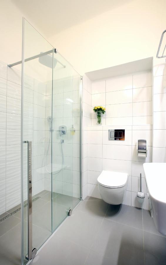 Hotel Penzion Na 15. Poledníku Jindřichŭv Hradec Esterno foto